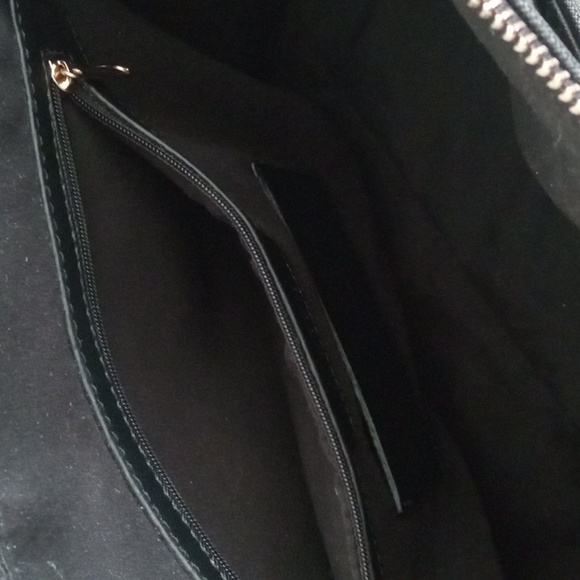 👜TOPTEN | Women's Vegan Handbag | Black with gold details - Picture 8 of 11